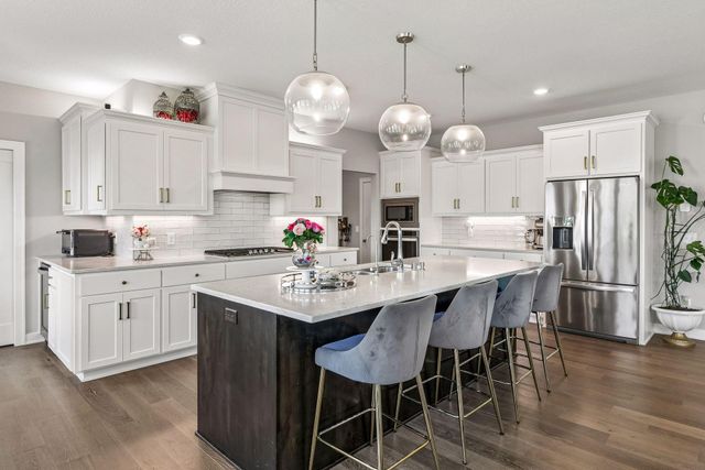 5346 Pine Island Road, Woodbury, MN 55129
