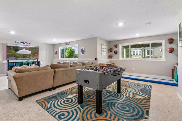 5346 Pine Island Road, Woodbury, MN 55129