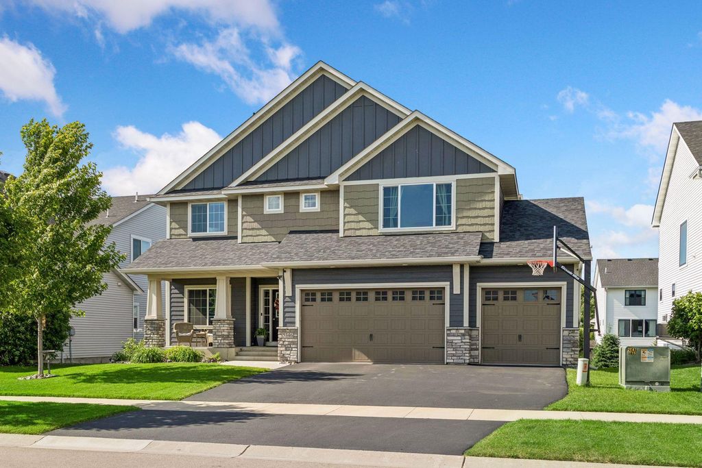 5346 Pine Island Road, Woodbury, MN 55129