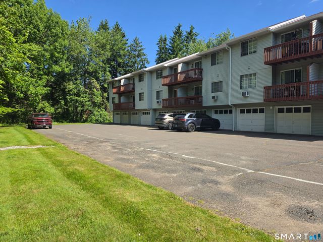 25 Lisa Court 11, Waterbury, CT 06704