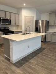 1715 Plantation Pl Place, Baytown, TX 77523