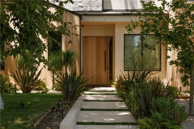 11937 Addison Street, Valley Village, CA 91607