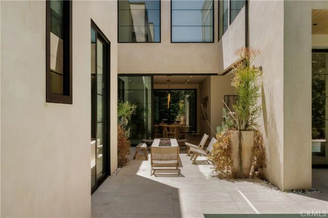 11937 Addison Street, Valley Village, CA 91607