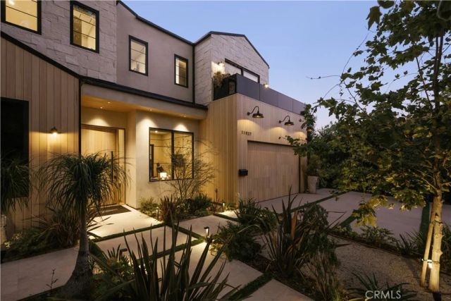 11937 Addison Street, Valley Village, CA 91607