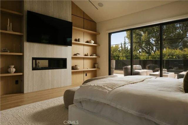 11937 Addison Street, Valley Village, CA 91607