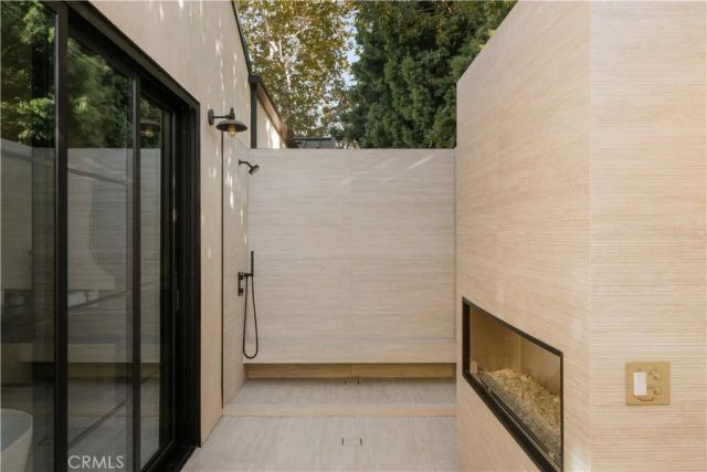 11937 Addison Street, Valley Village, CA 91607
