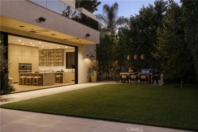 11937 Addison Street, Valley Village, CA 91607