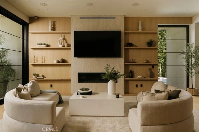 11937 Addison Street, Valley Village, CA 91607