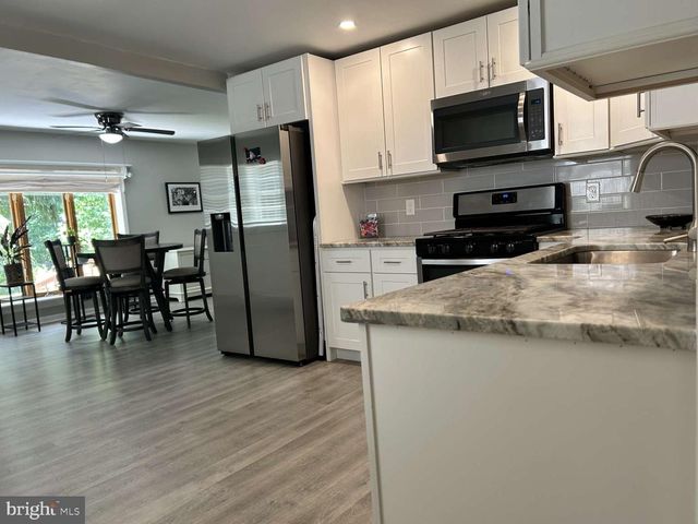 836 SPRUCE LN, Williamstown, NJ 08094