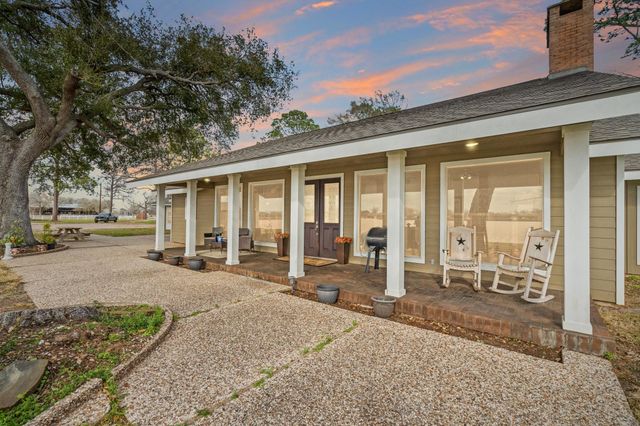 2935 W Fm 1462, Rosharon, TX 77583