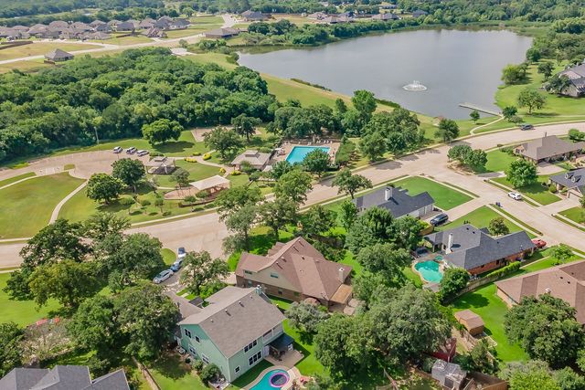 2728 Park Place, Burleson, TX 76028