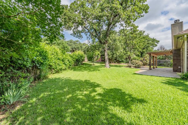 2728 Park Place, Burleson, TX 76028