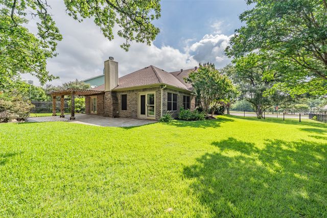 2728 Park Place, Burleson, TX 76028