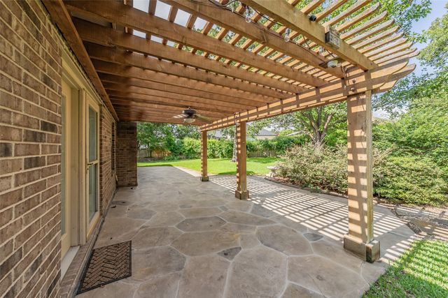 2728 Park Place, Burleson, TX 76028