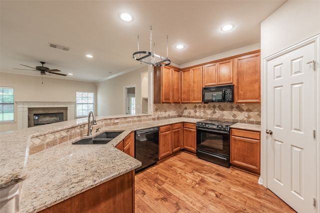 2728 Park Place, Burleson, TX 76028