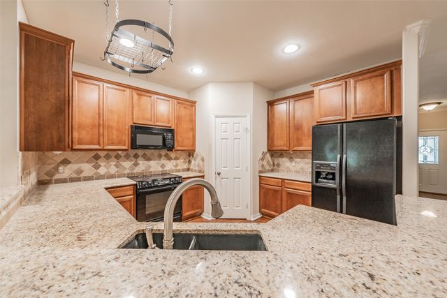 2728 Park Place, Burleson, TX 76028