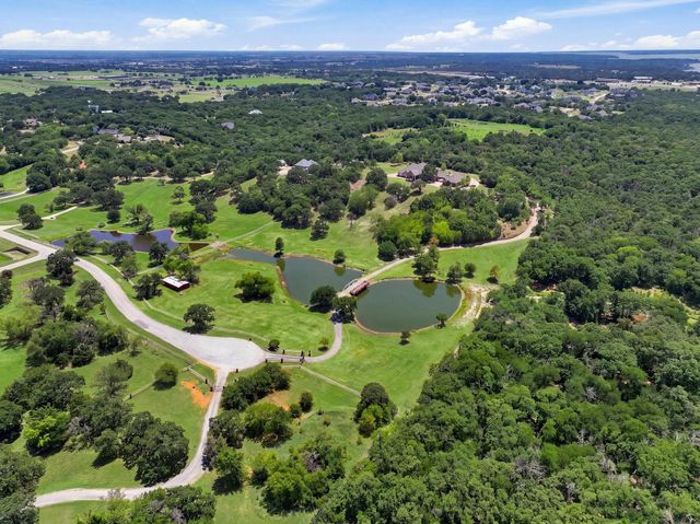 8295 Mountain View Road, Aubrey, TX 76227