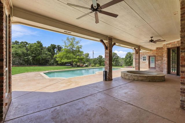 8295 Mountain View Road, Aubrey, TX 76227