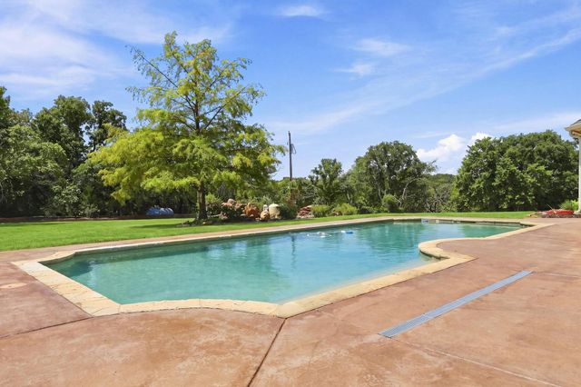 8295 Mountain View Road, Aubrey, TX 76227