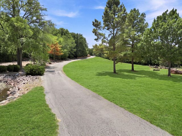 8295 Mountain View Road, Aubrey, TX 76227
