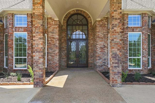 8295 Mountain View Road, Aubrey, TX 76227