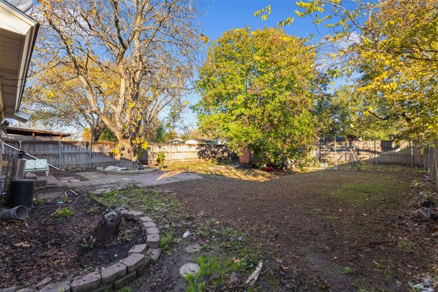 833 Dent Street, Garland, TX 75040