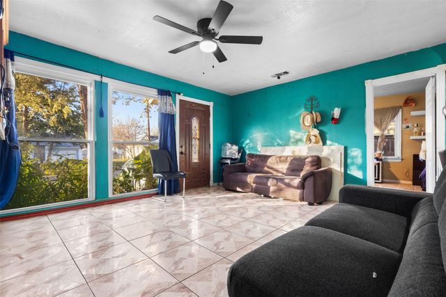 833 Dent Street, Garland, TX 75040