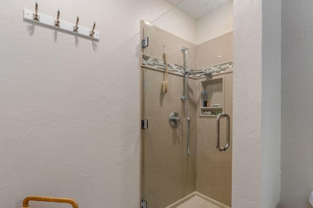 5211 S Timberlake Drive, Springfield, MO 65804