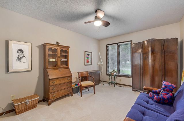 5211 S Timberlake Drive, Springfield, MO 65804