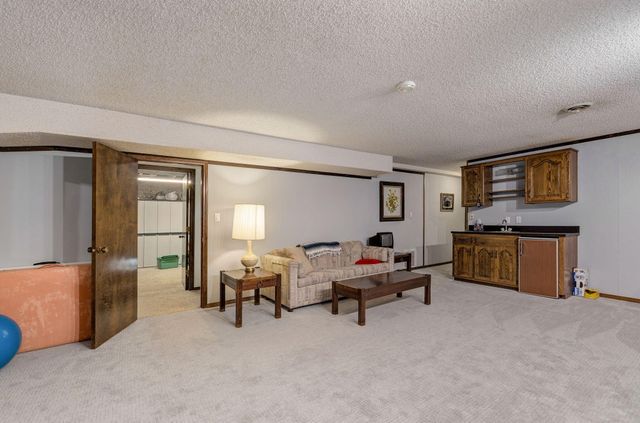 5211 S Timberlake Drive, Springfield, MO 65804