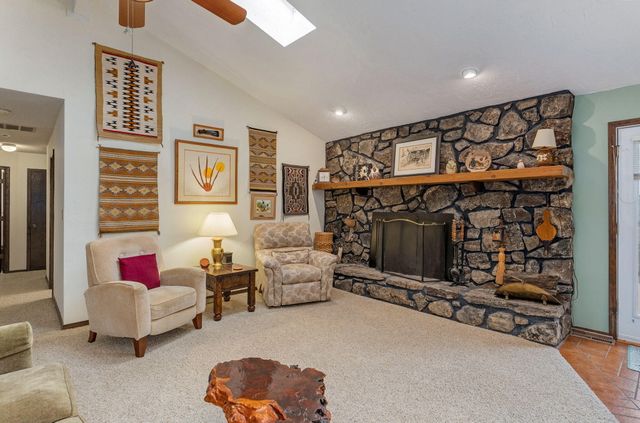 5211 S Timberlake Drive, Springfield, MO 65804