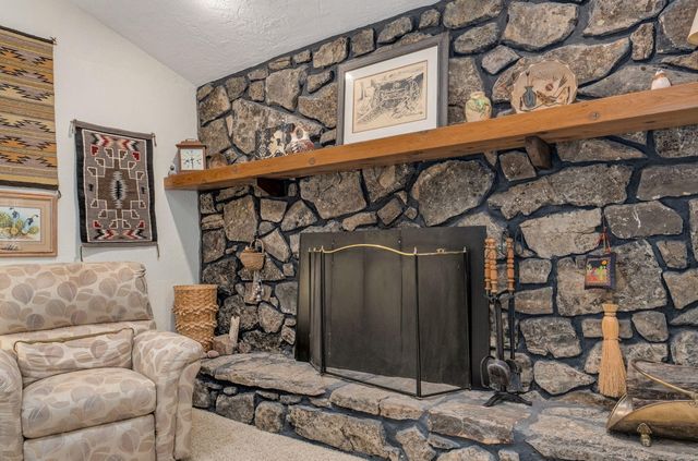 5211 S Timberlake Drive, Springfield, MO 65804