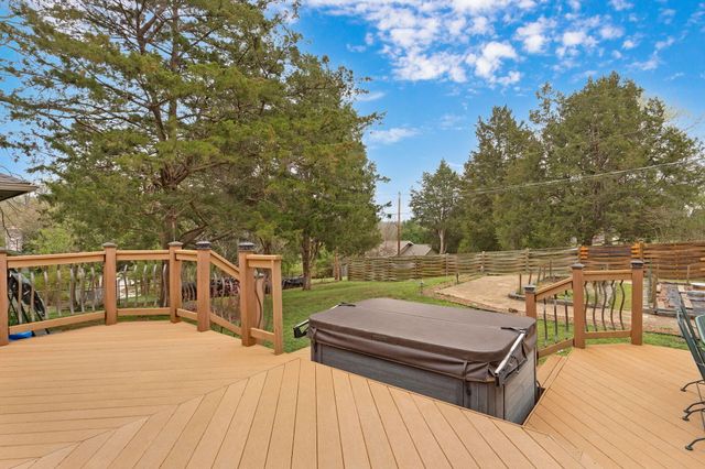 5211 S Timberlake Drive, Springfield, MO 65804