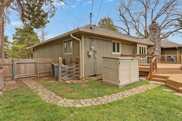 5211 S Timberlake Drive, Springfield, MO 65804