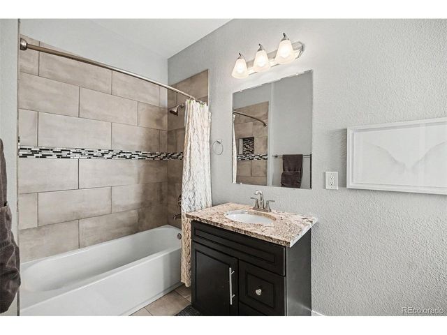 9985 W 32nd Ave, Wheat Ridge, CO 80033