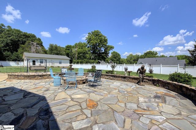 9 Montague Circle, Greenville, SC 29617