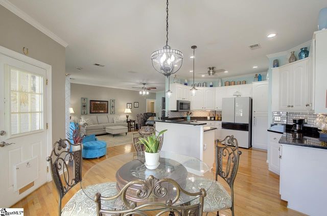 9 Montague Circle, Greenville, SC 29617