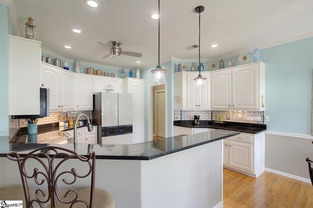 9 Montague Circle, Greenville, SC 29617
