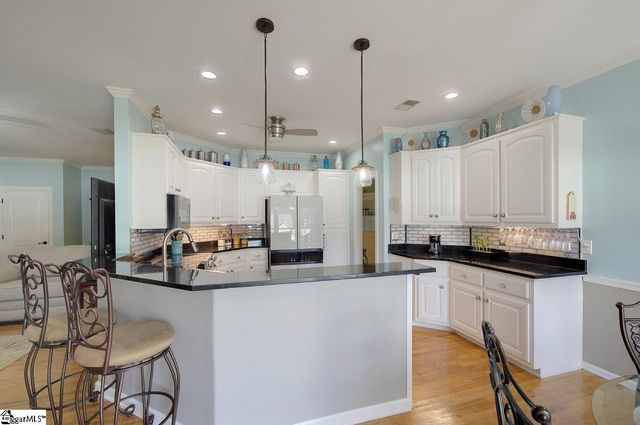 9 Montague Circle, Greenville, SC 29617