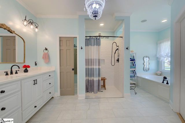 9 Montague Circle, Greenville, SC 29617