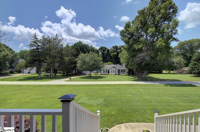 9 Montague Circle, Greenville, SC 29617