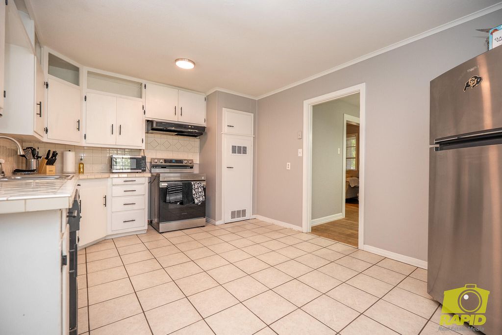 Image 14 of property listing at 210 Lipan Drive, San Angelo, TX 76903