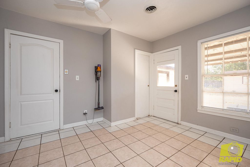 Image 25 of property listing at 210 Lipan Drive, San Angelo, TX 76903