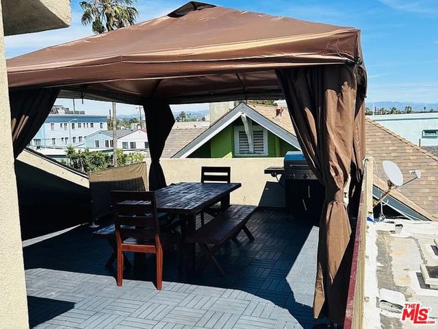 36 Breeze Avenue A, Venice, CA 90291