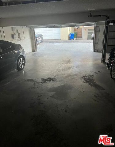 36 Breeze Avenue A, Venice, CA 90291