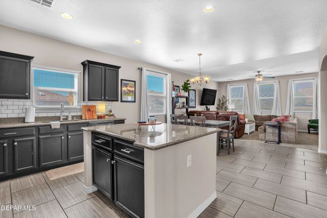 6541 GEYSER Drive, El Paso, TX 79932