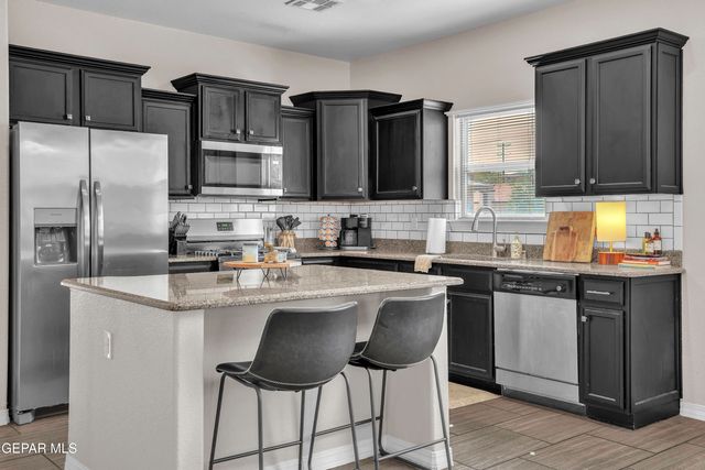 6541 GEYSER Drive, El Paso, TX 79932