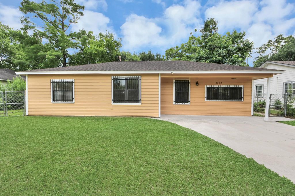 8830 Laura Koppe Road, Houston, TX 77078