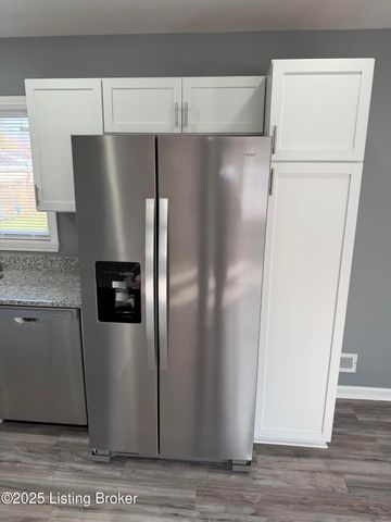 4517 Dover Rd, Louisville, KY 40216