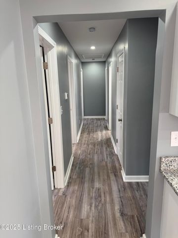 4517 Dover Rd, Louisville, KY 40216